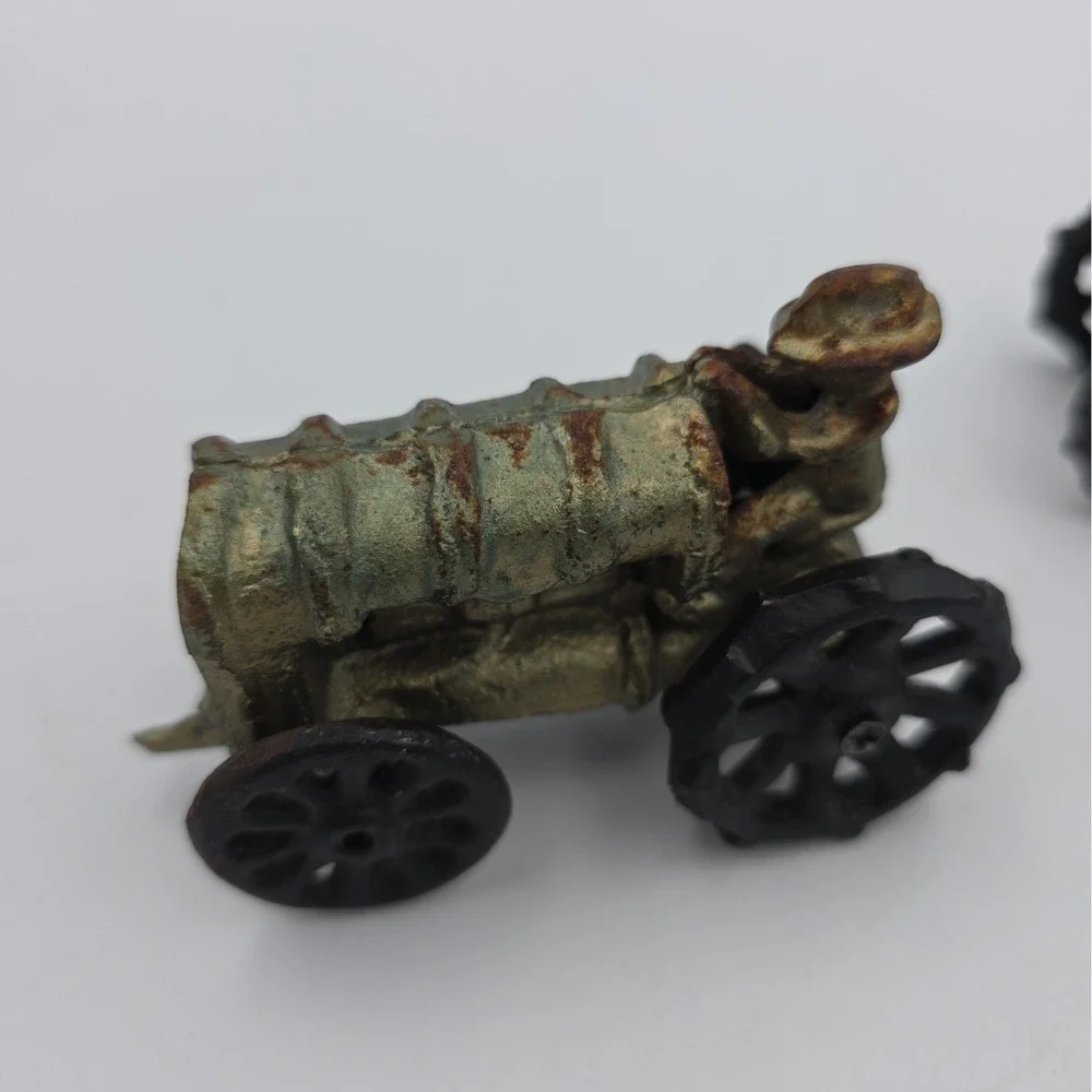 Vintage Cast Iron Tractor Small Scale 4